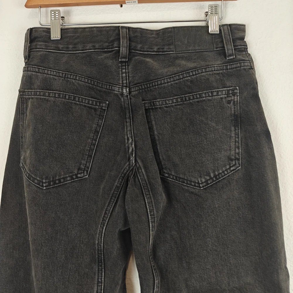 Madewell Darted Barrel Leg Jeans Olenda Wash Petite 24P | High Rise Black Denim - Picture 14 of 16